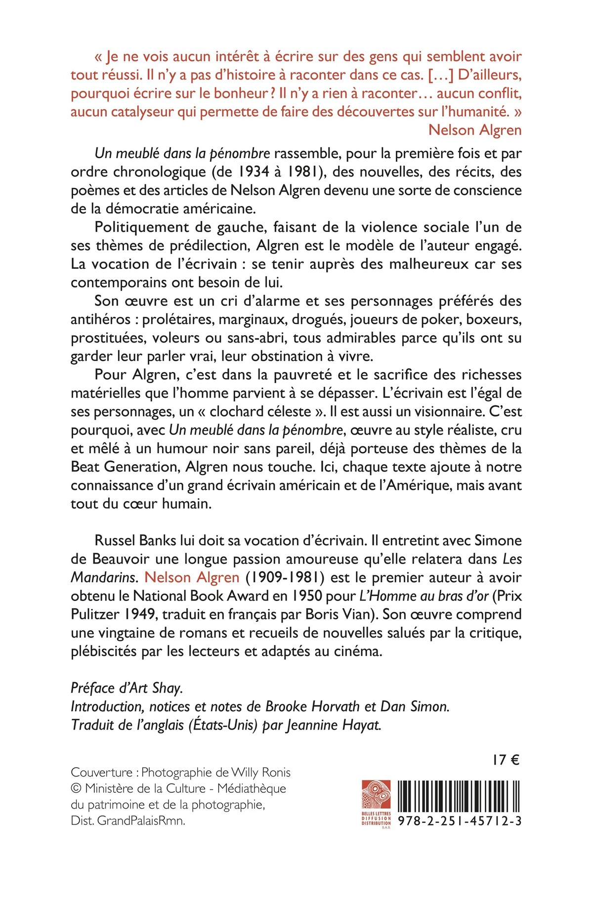 Un meublé dans la pénombre